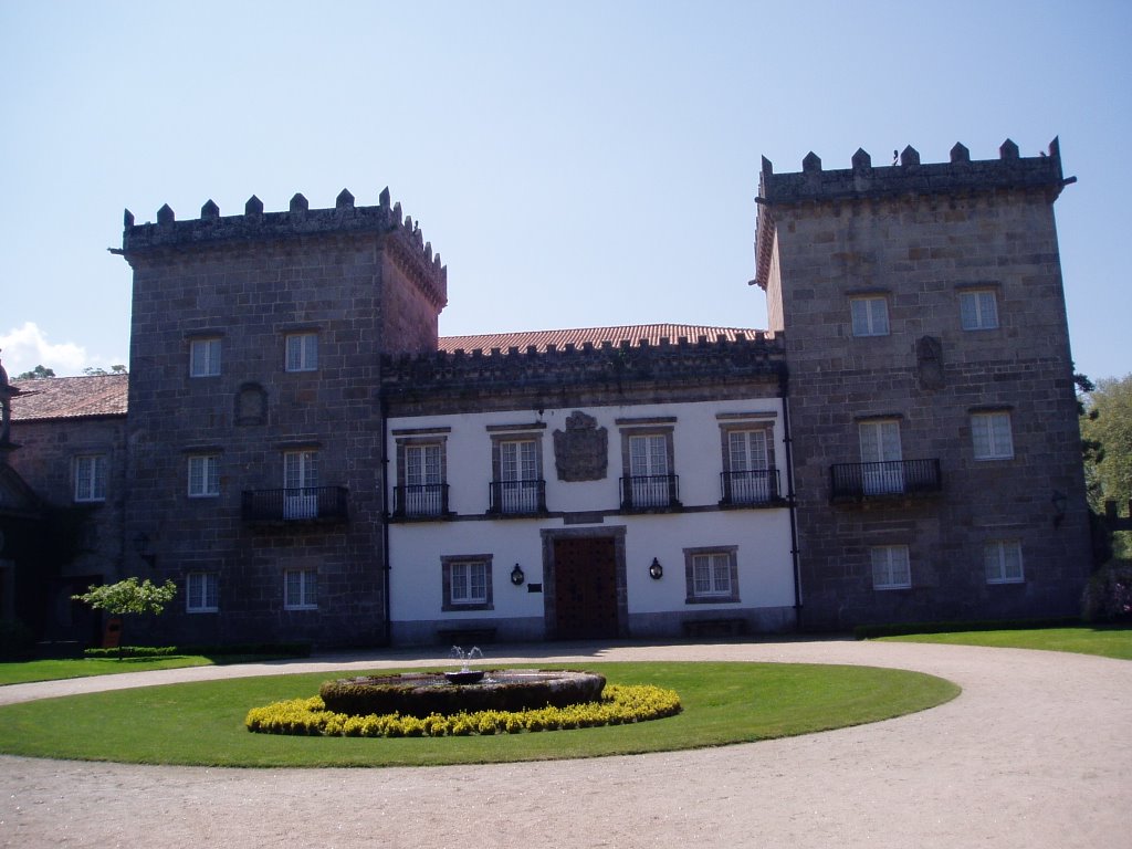 Pazo Quiñones de León by Elcorty