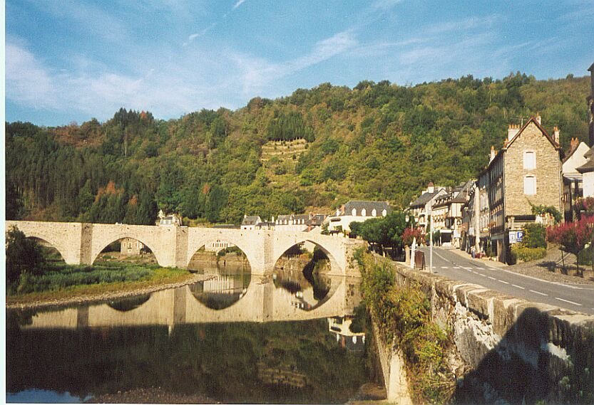 Estaing im Tal Lot by Pan@ma