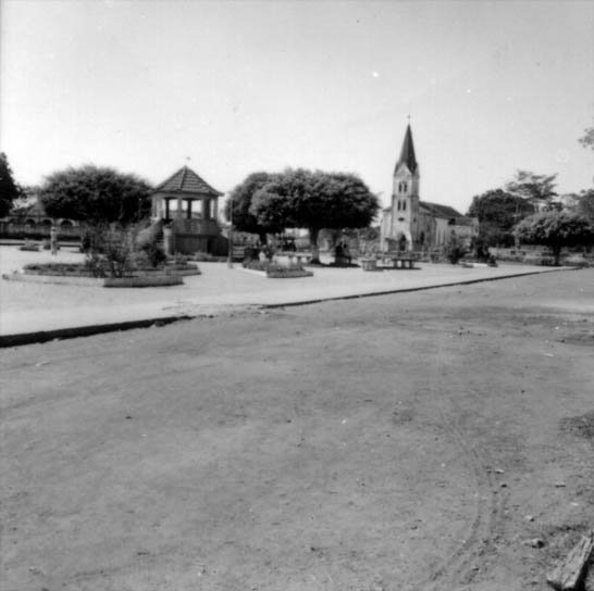 Praça Mario Corrêa (foto antiga) by psych