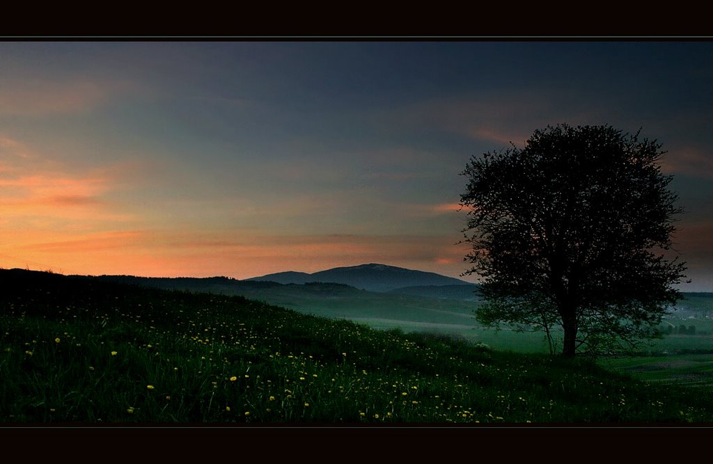 Večer nad Beskydami by katka kozáková