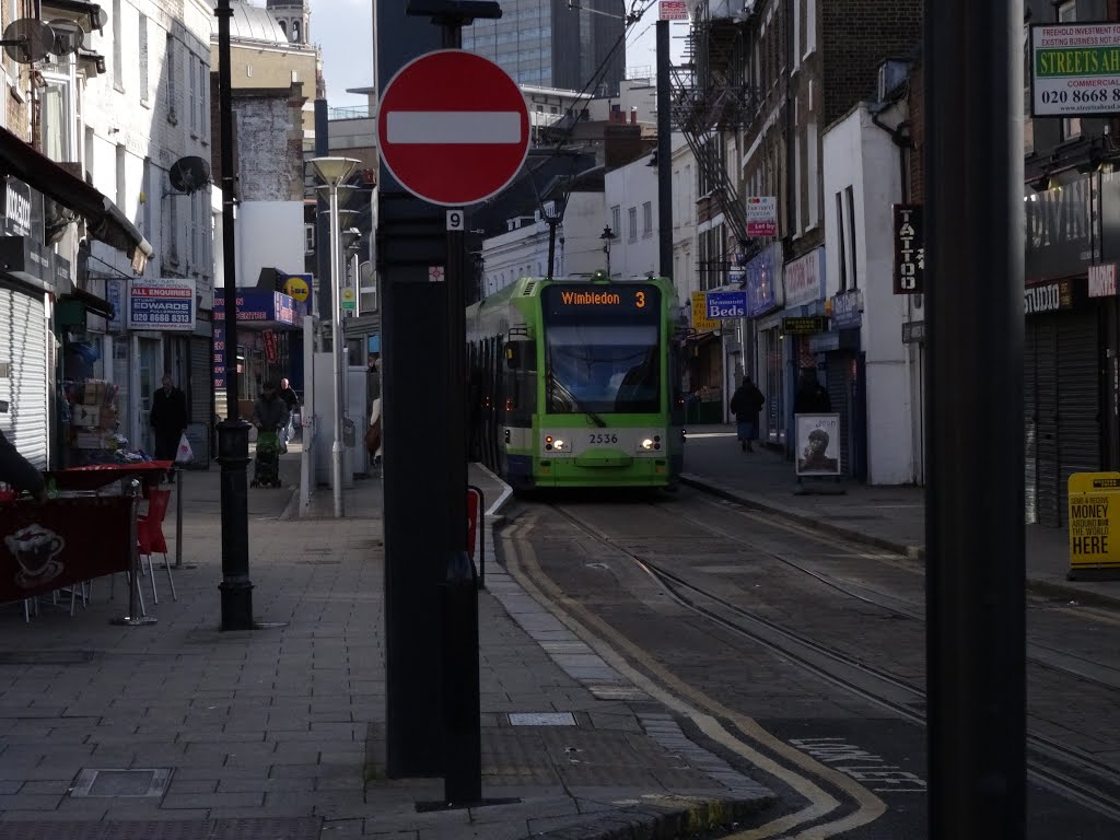 Croydon Tramlink in Croydon by Robin D.