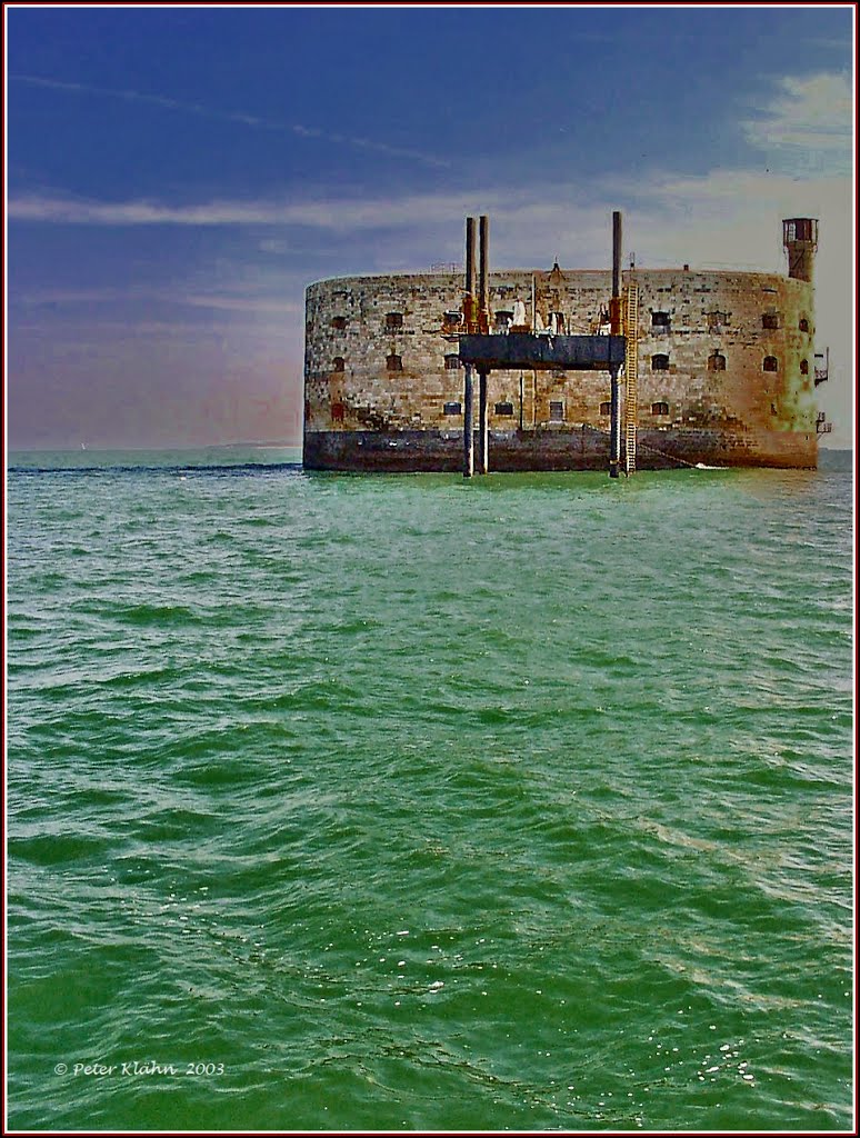 Fort Boyard, Festung vor La Rochelle by Peter Klähn