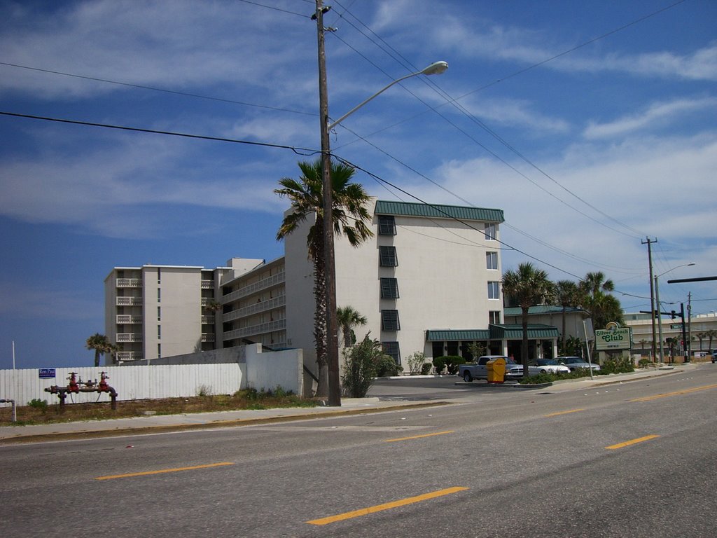 Silver Beach Club on A1A. by Roberto Lam