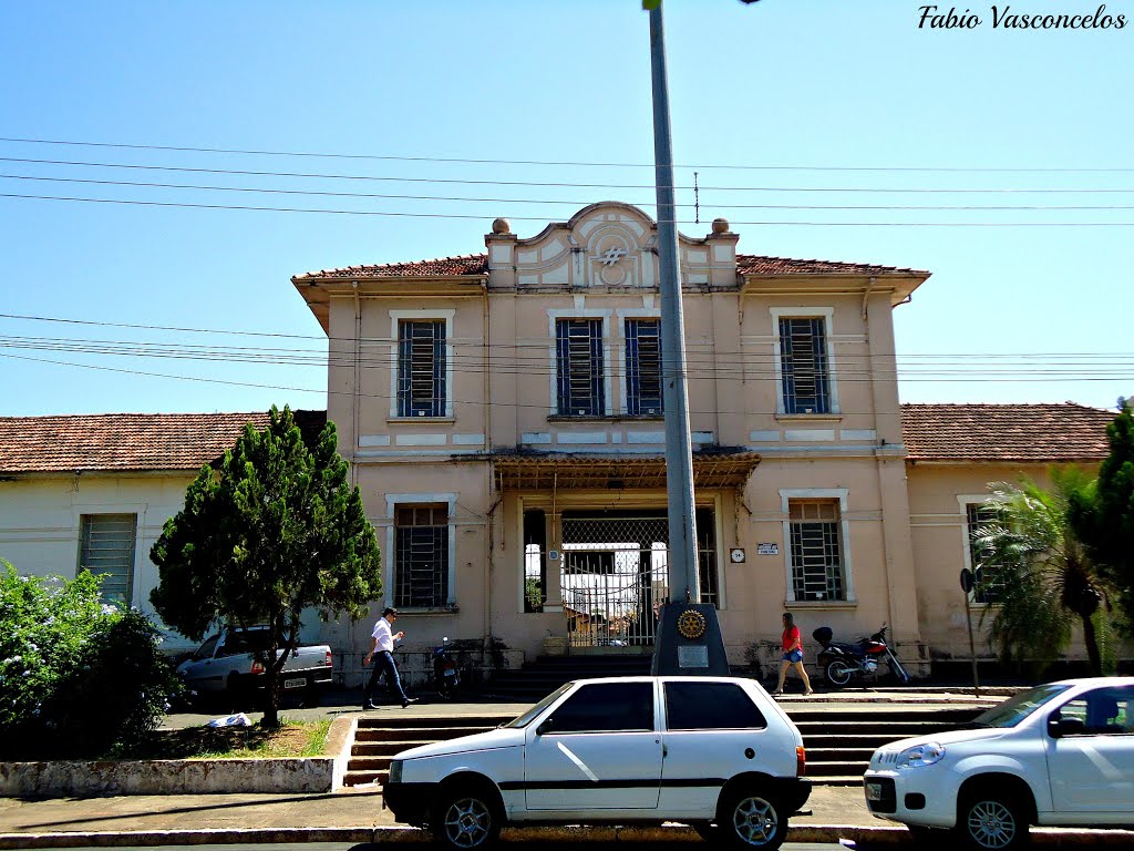 Estação Ferroviária de Assis/SP - Vista Frontal - Set/2013 by Fabio Vasconcelos