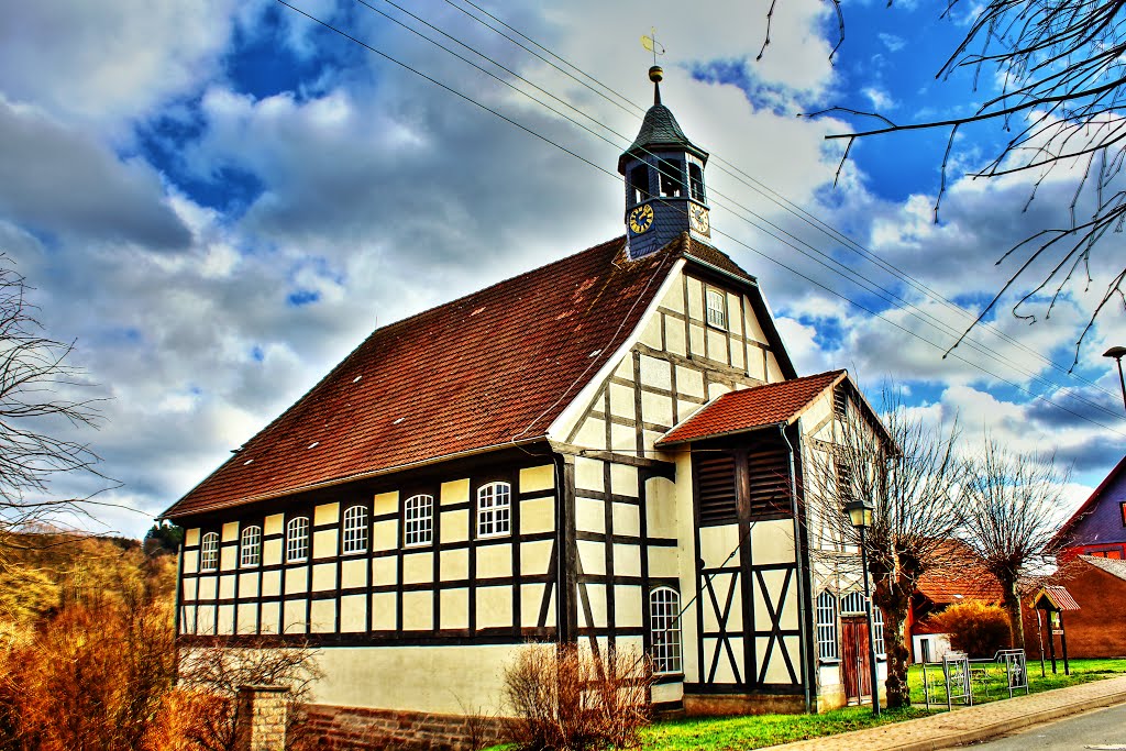 Die evangelische Kirche St. Nicolai wurde im Jahre 1819 in Fachwerkbauweise errichtet ... by Boris Gonschorek