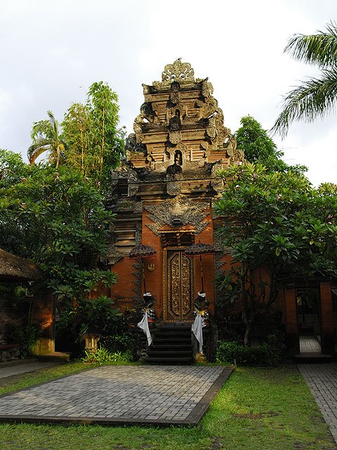 Puri Saren Agung by Y.Hamada