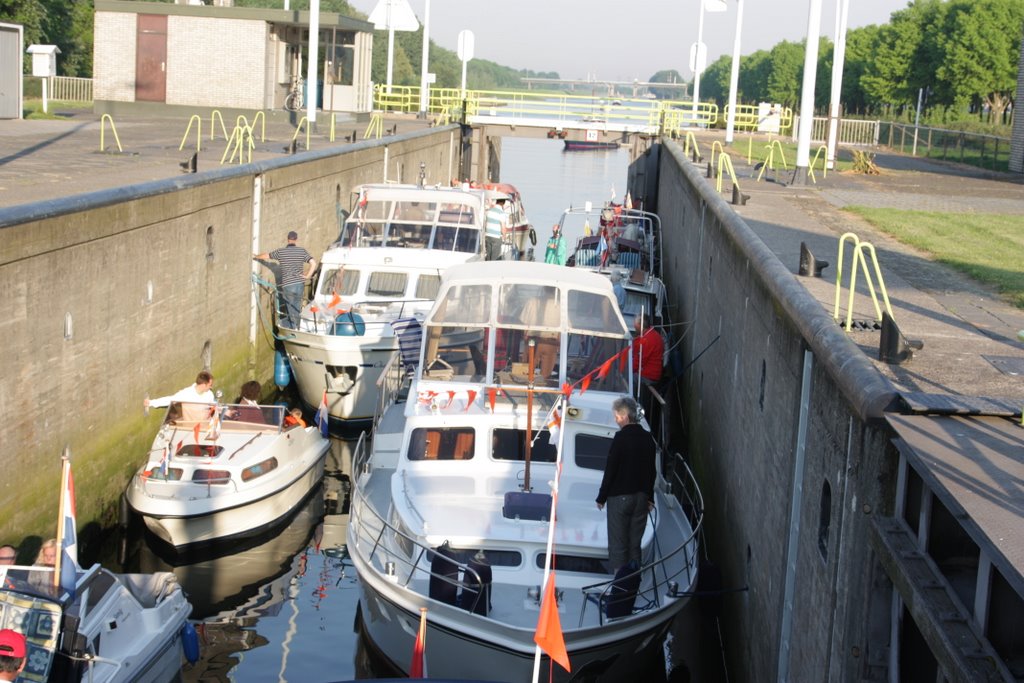 Spijkenisse Sluis (2008) by Dick Slottje