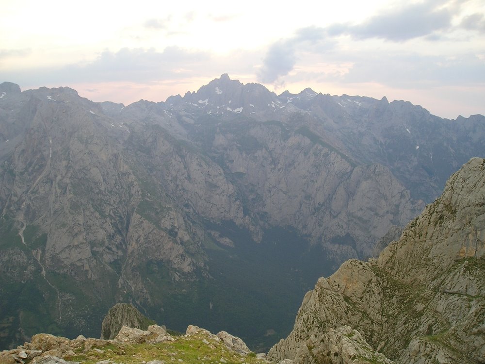 Picos de Europa - Collado Jermosos by apeu net