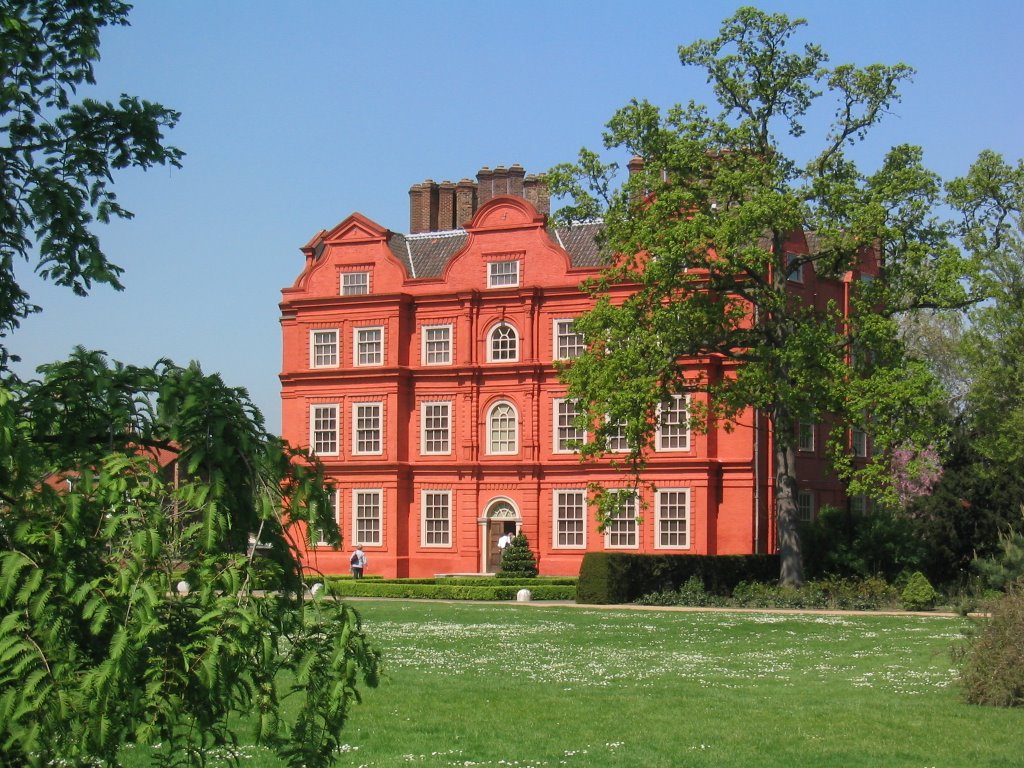 Kew Palace in Kew Gardens by GrossUA