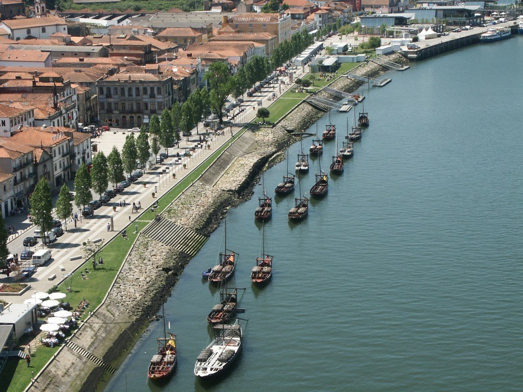 River Douro and Vila Nova de Gaia by Piotr Berlinski