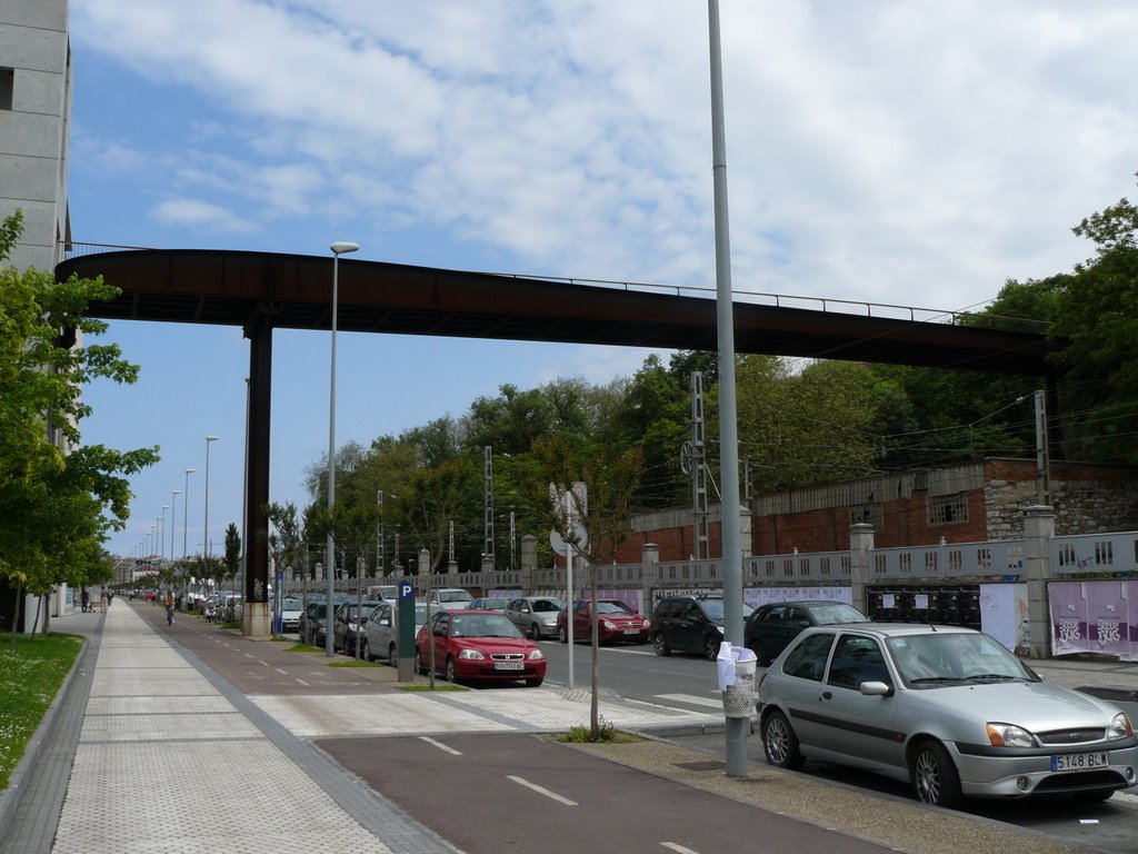 Pasarela al parque Cristina Enea by kukatxakurra