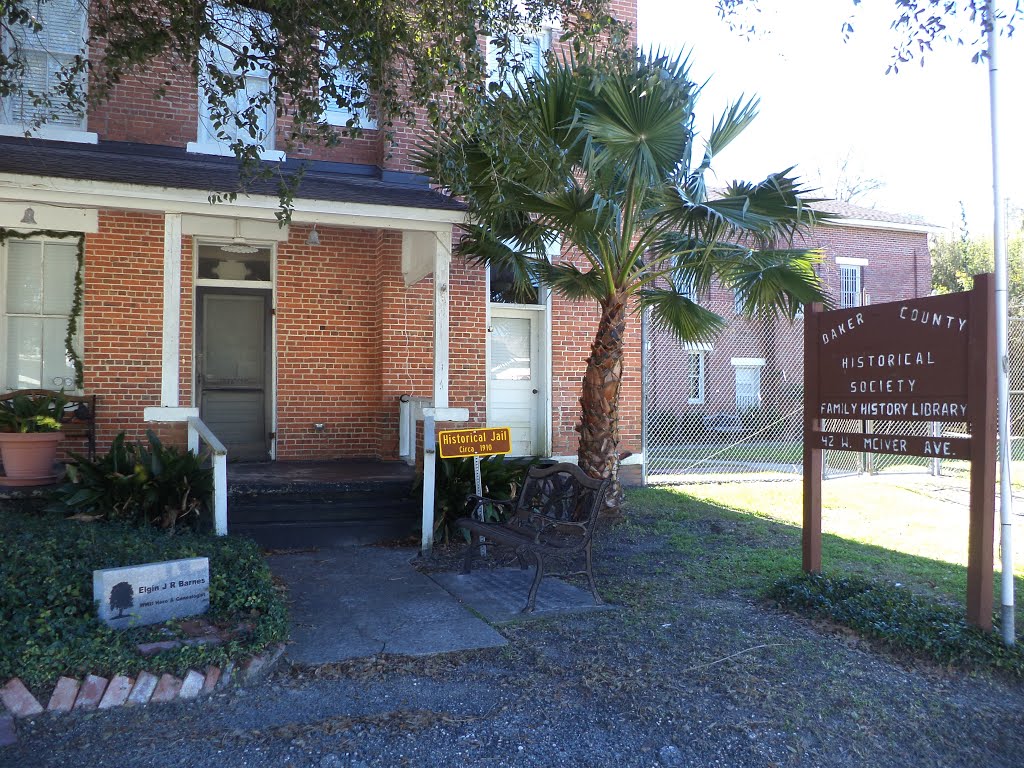 Old Baker County Jail entrance by mriveraz