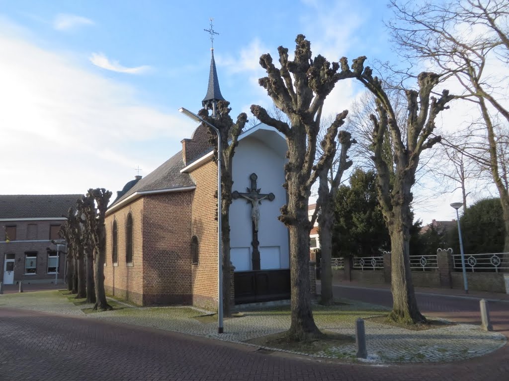 NL - Weert - Molenpoort (Sint Rumolduskapel met Gedachteniskapel) by Danny Danckaert