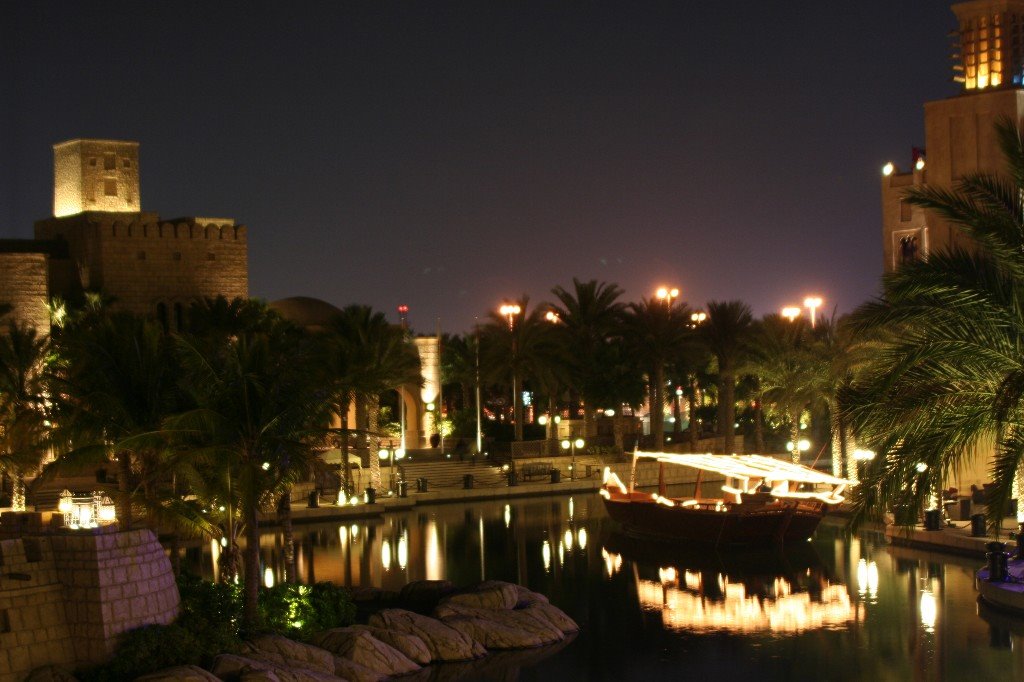 VAE - Dubai - Madinat Jumeirah by Styve Reineck