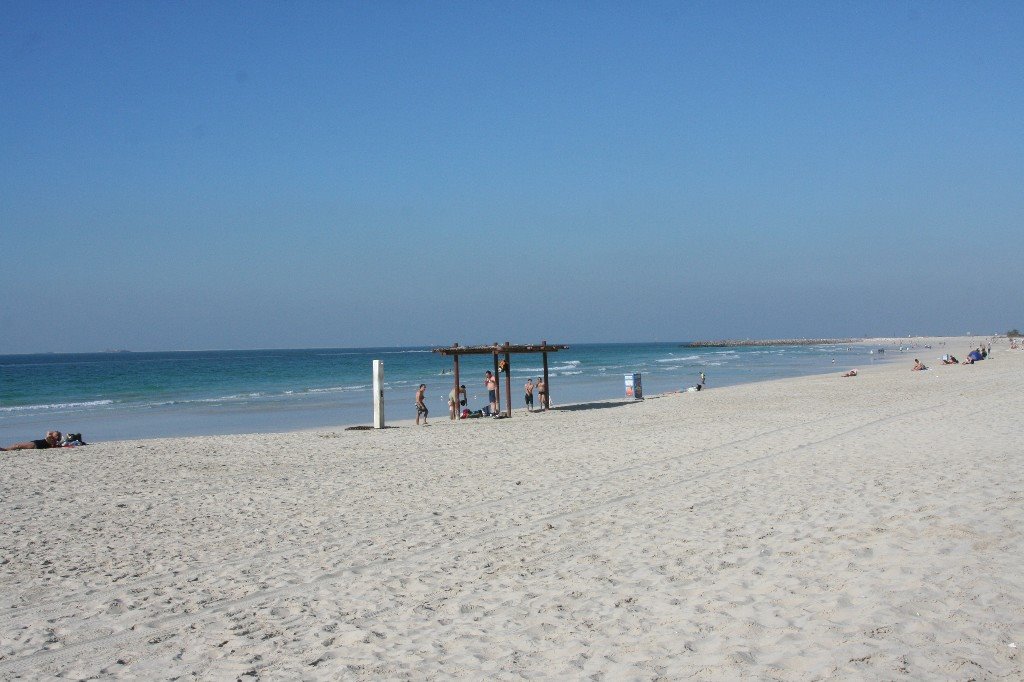 VAE - Dubai - Jumeirah Beach by Styve Reineck