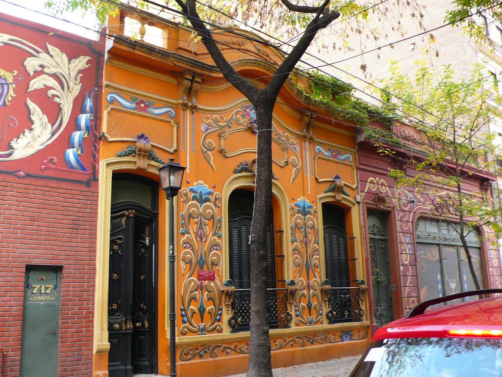 Calle de Buenos Aires, Argentina by Ana Padorno