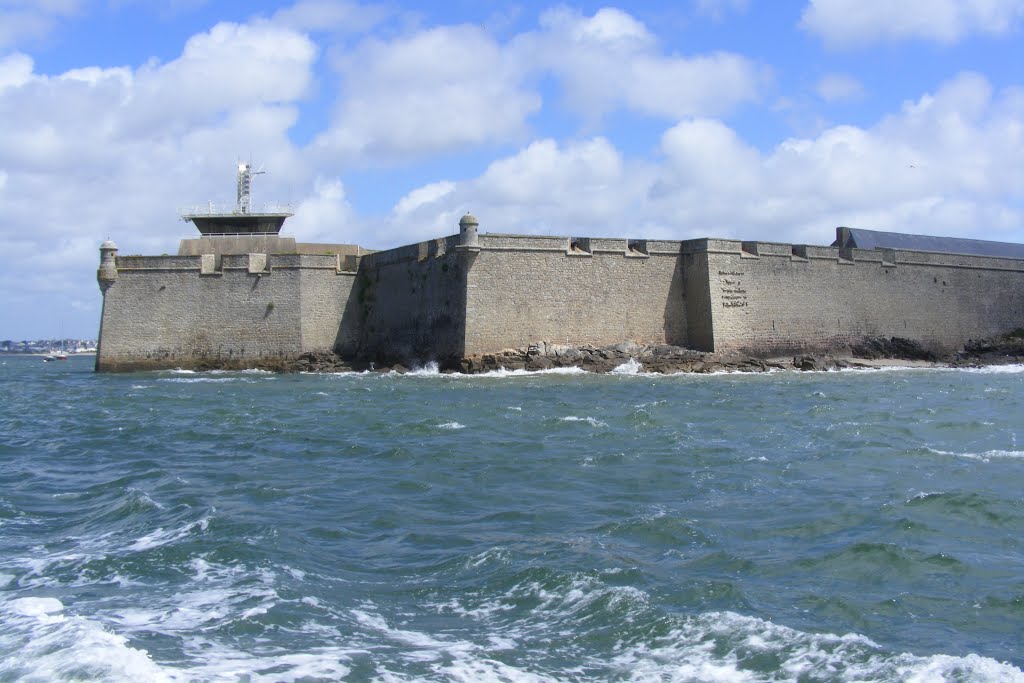 Vue NE sur citadelle de Port-Louis N47°42°37 W3°21°59.JPG by micgrif.over-blog.com