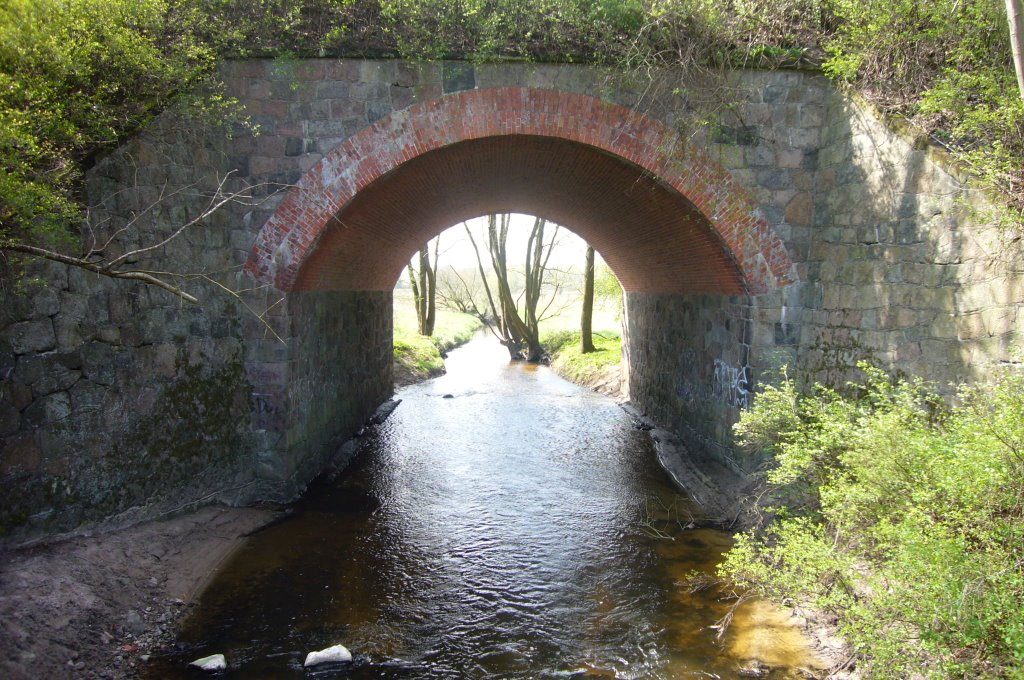 Brücke über die Bille by P V