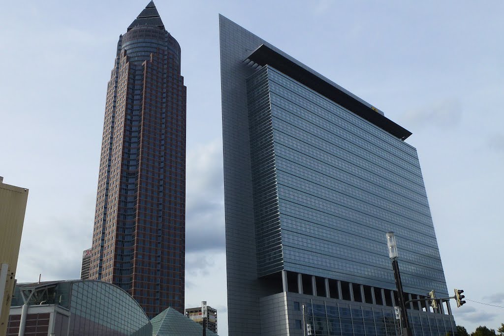 Frankfurt city scape: Modern architecture and the Exhibition Tower (Messeturm) by Jürgen Weighardt