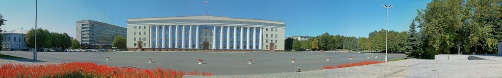 Lenin square by Valery G.