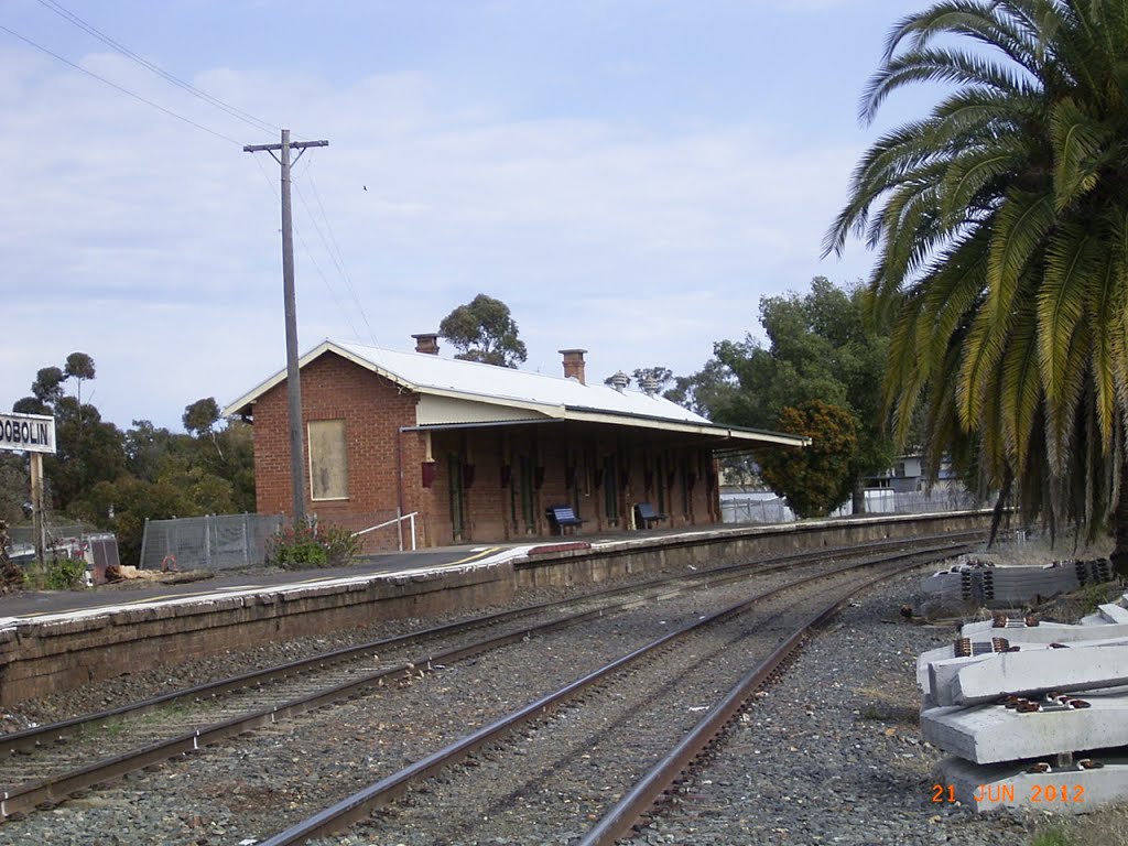 Condobolin - Railway Station - 2012-06-21 by sandyriva