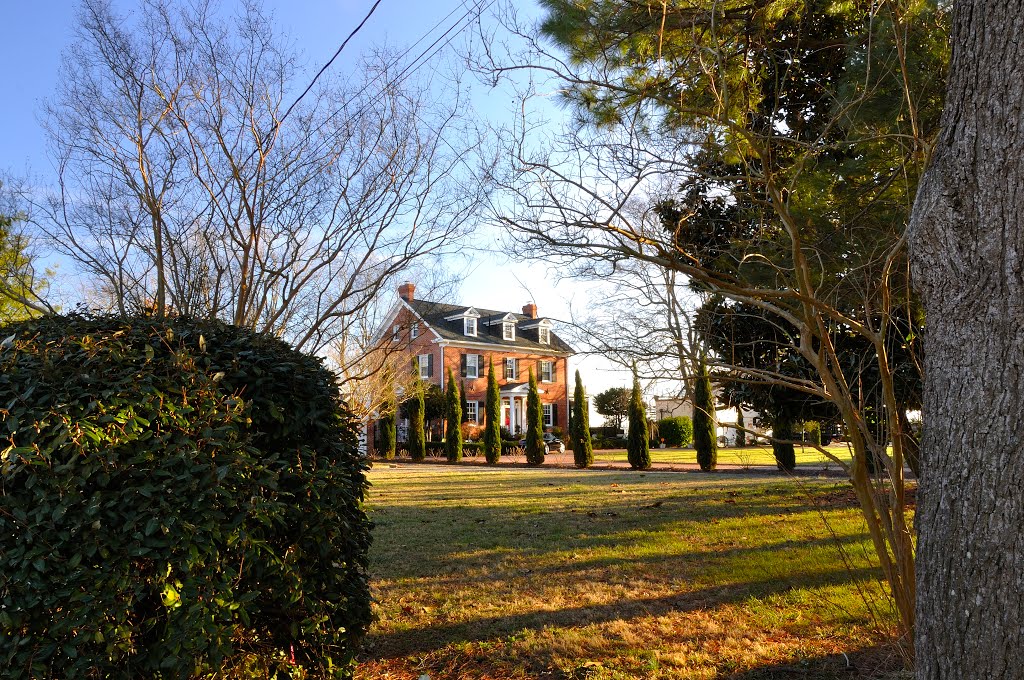 VIRGINIA: HAMPTON: WYTHE: WYTHE PLACE: private residence on Hampton Roads beside Little Celey on Chesapeake Avenue by Douglas W. Reynolds, Jr.