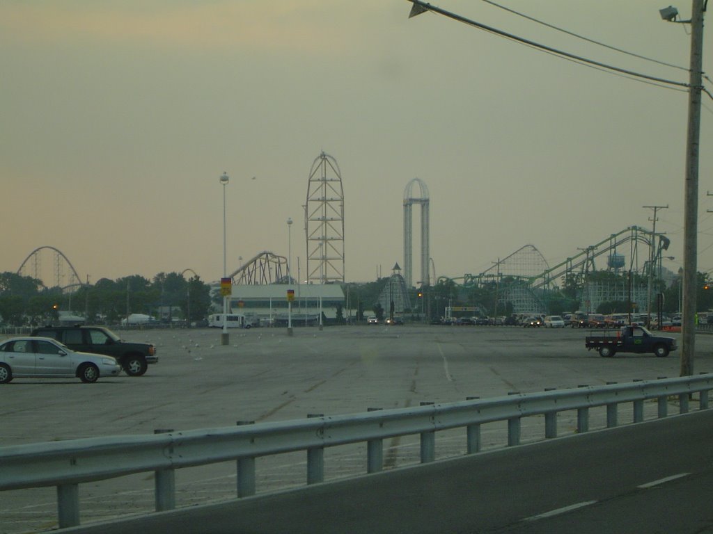 Cedar Point, Sandusky, OH 44870, USA by 294395