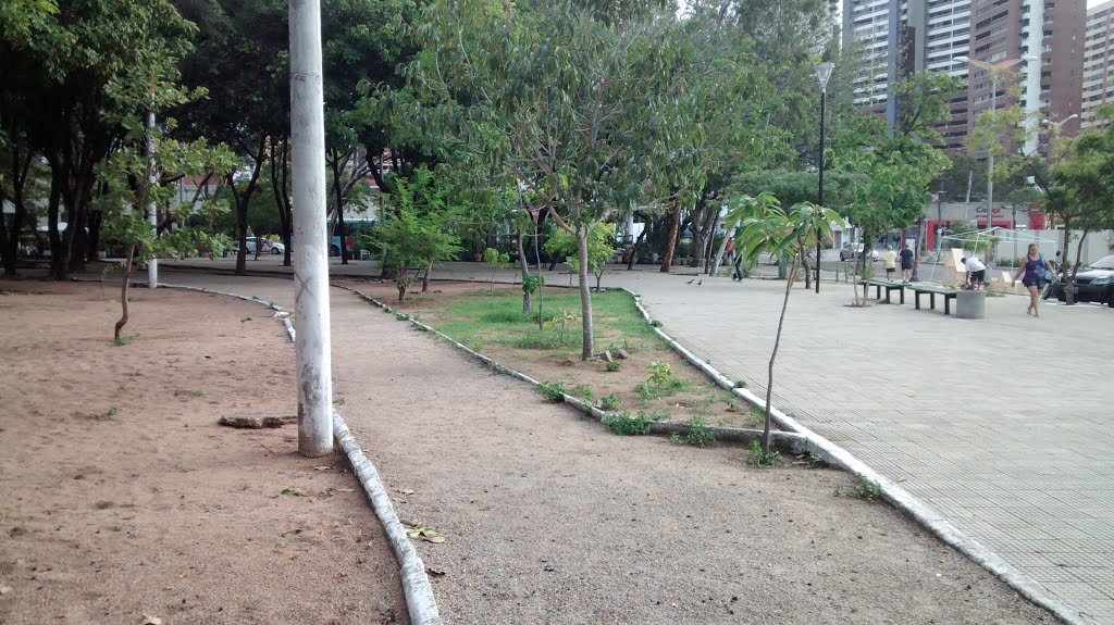 Praça Eudoro Correia em Fortaleza-CE by frobsonl