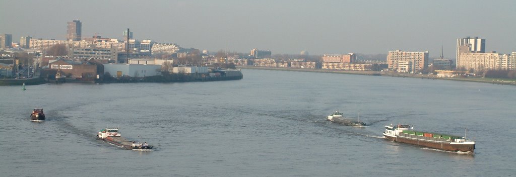 Rotterdam, nieuwe maas by Dick Korevaar