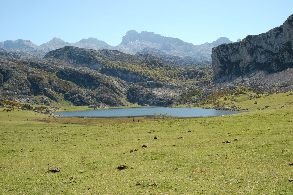 Lago Ercina (21/09/2005) by J. R. Tent