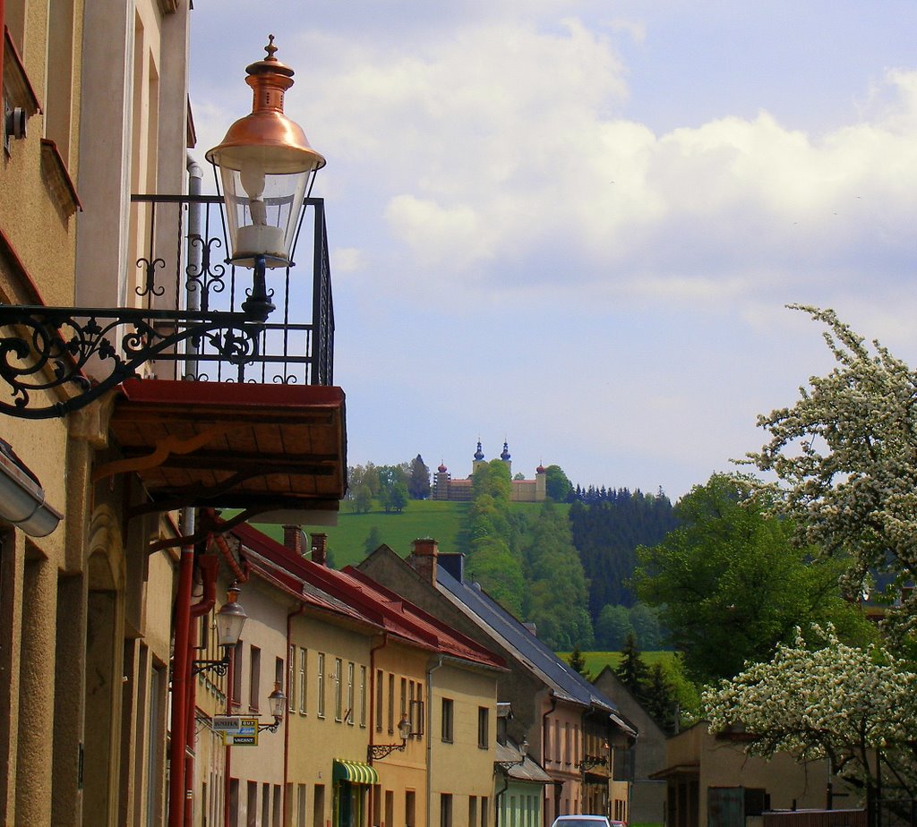 Králíky (pohled z centra na klášter) by valsoraj