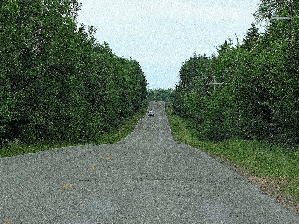 Looking south on Hwy 4 just south of Murray River, PEI, Canada 2011-06-27 by deanstucker