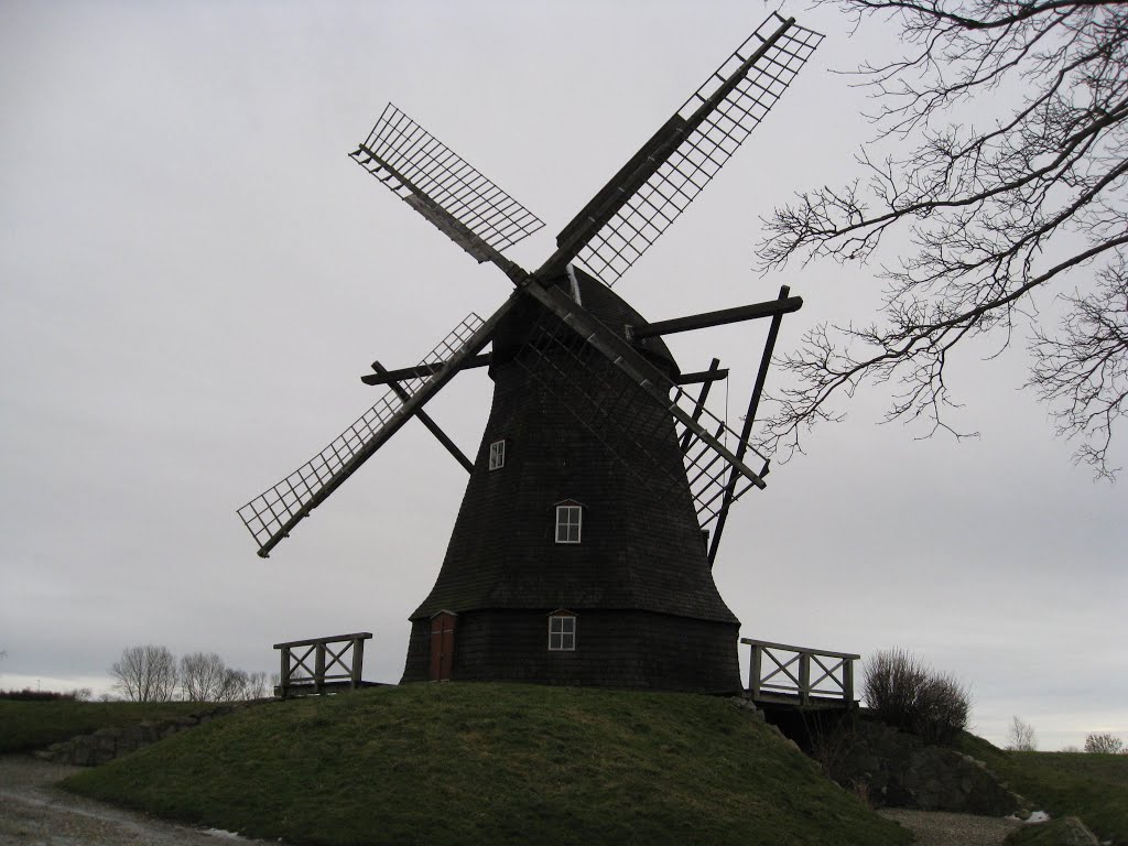 Blåbæk mølle ved Fakse by Ejlif Pedersen