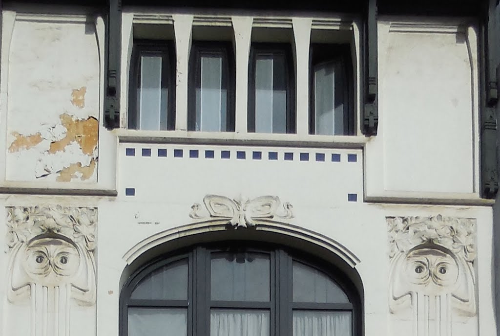 Liège, rue Saint-Séverin 26, maison Lapaille (Victor Rogister 1906) by Jacques Lasserre