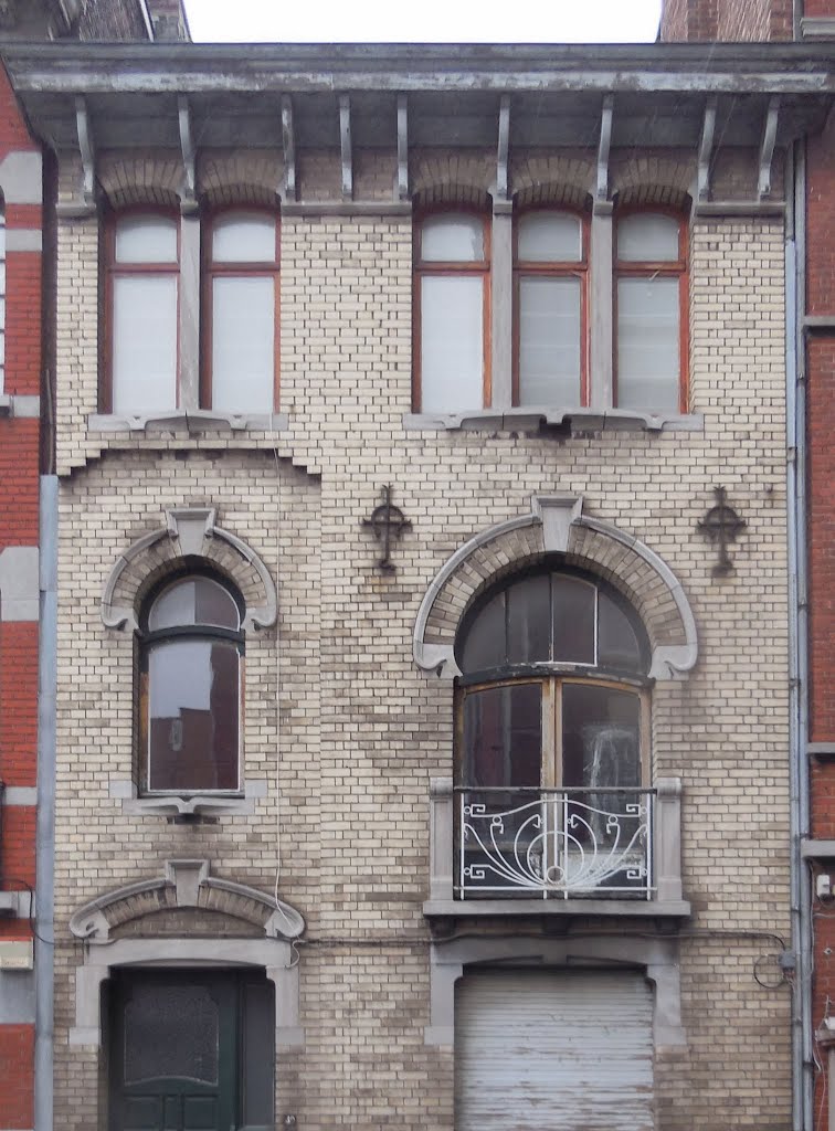 Liège, rue Goswin 39 by Jacques Lasserre