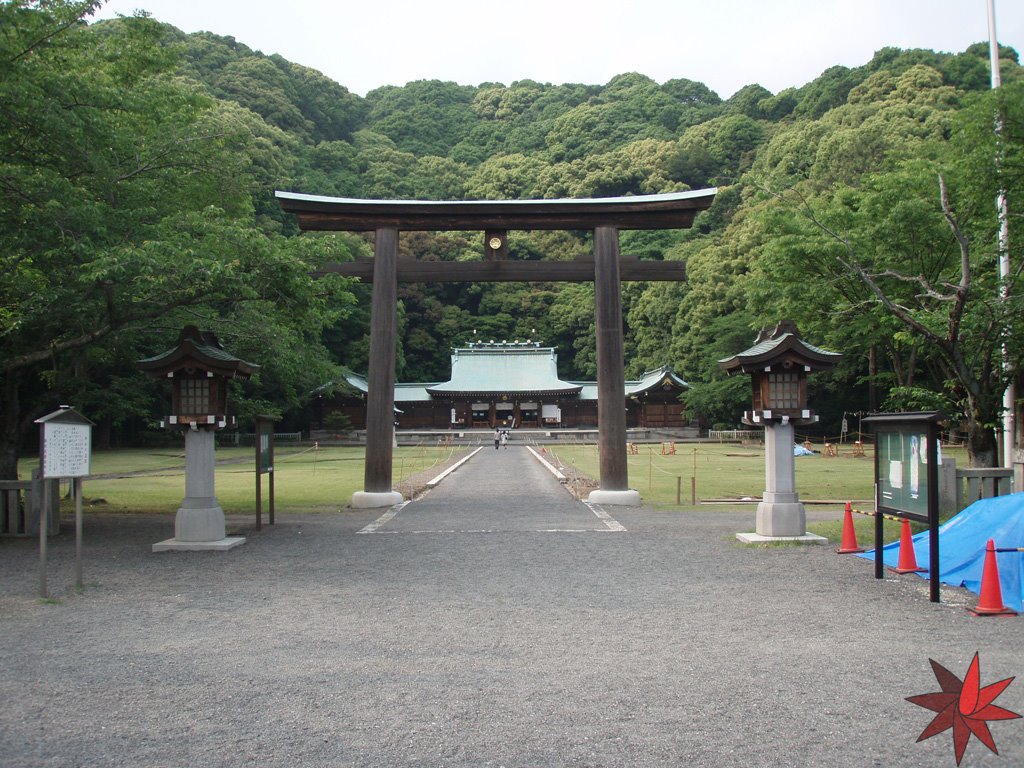 Shizuoka "Gokoku" Shinto shrine by Jorry