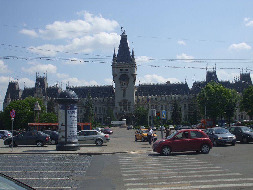 Palatul Culturii - IASI by Nicolae Andone