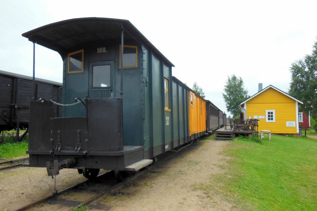 Minkiö station of Jokioinen railway museum by Petteri Kantokari