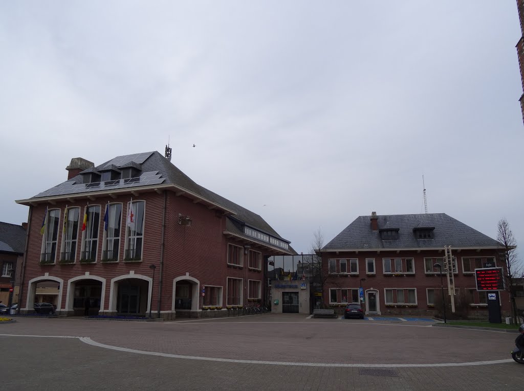 Gemeentehuis Tessenderlo by Pascal Van Acker