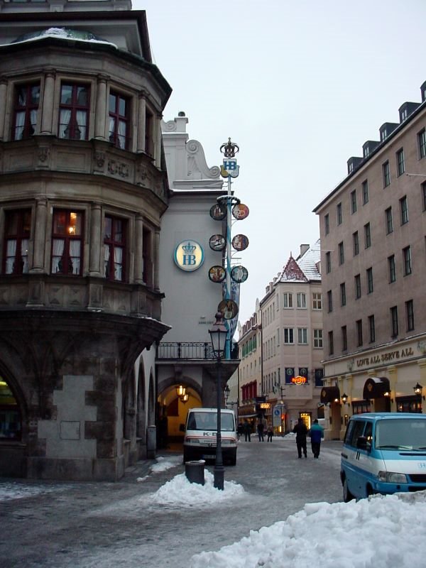 Hofbrauhaus by Bobes