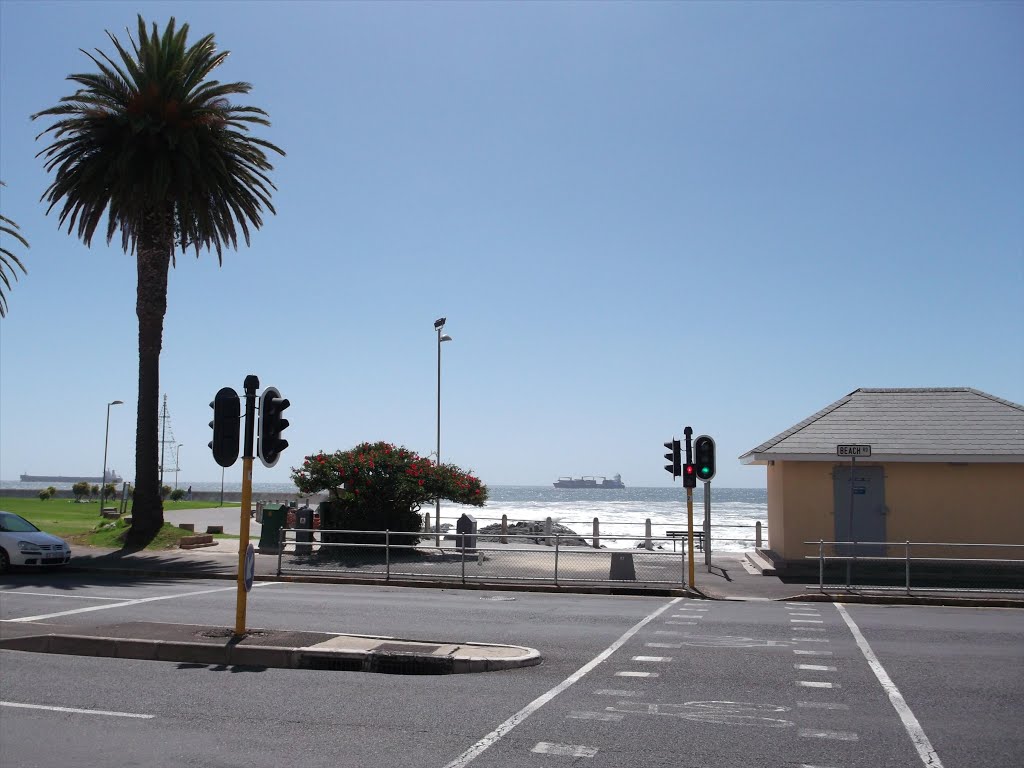 SEA POINT - Beach Rd - The Promenade by portugalia