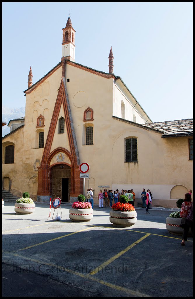 Iglesia en Aosta , Italia by Juan Carlos Arizmendi