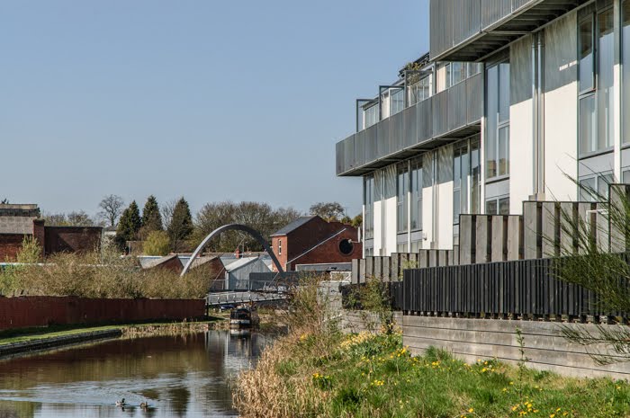 The suspension bridge at Electric Wharf now coming into view by hilofoz