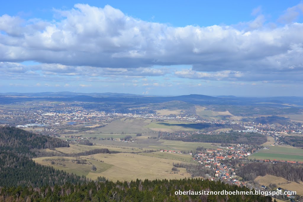 Aussicht von der Lausche Richtung Norden by Robert Knothe