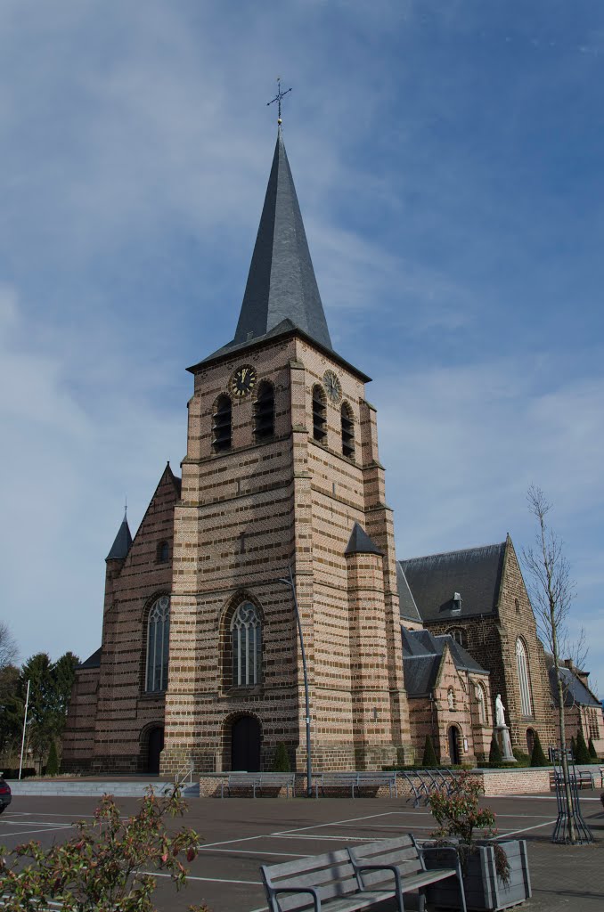 Herselt, Sint-Servatiuskerk. by Ronny Daems