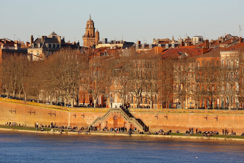 Toulouse : Quai de Tounis éclairé par le soleil couchant de février 2014 by JLMEVEL