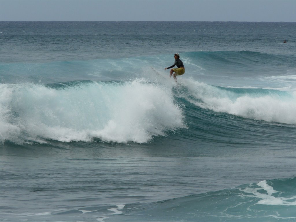 North Shore surfer, Oahu Hawaii 2008 by Florian Lobinger