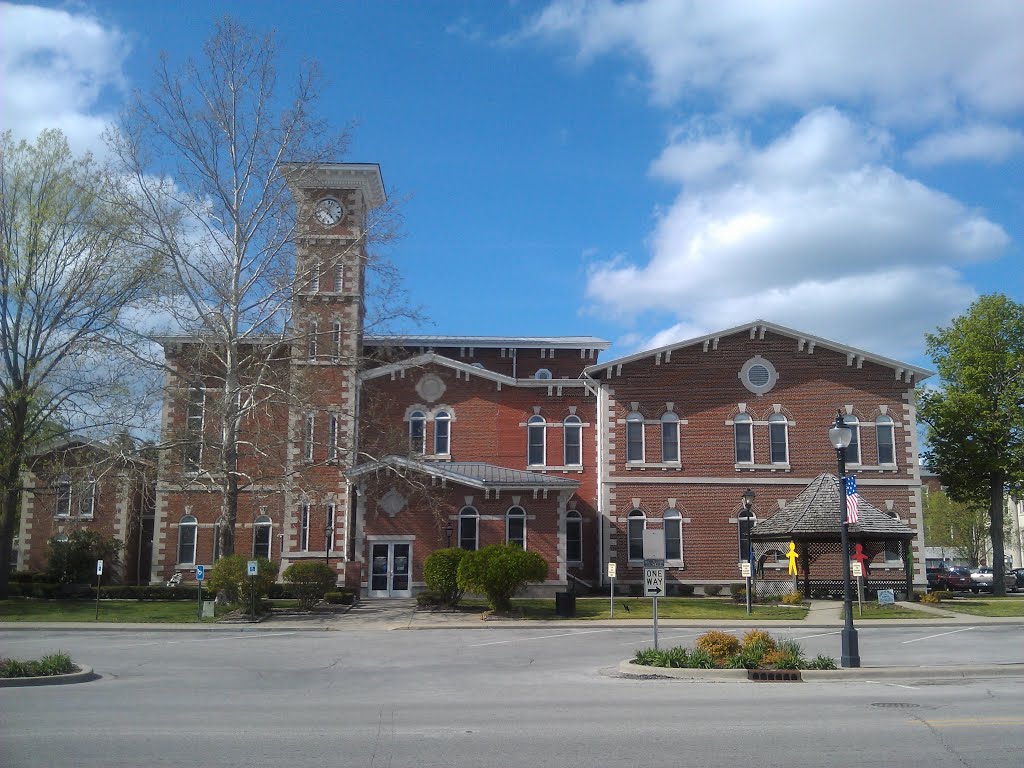 Morgan County Courthouse- Martinsville IN by kevystew