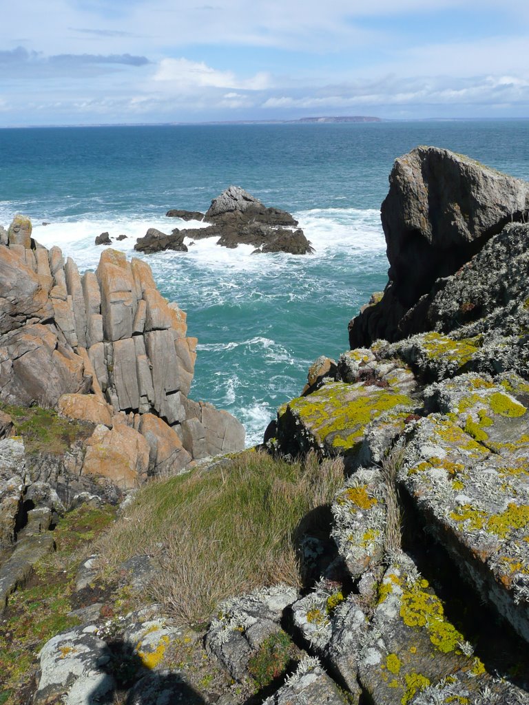 la pointe de Penharn (Cleden Cap Sizun) by Henri Camus