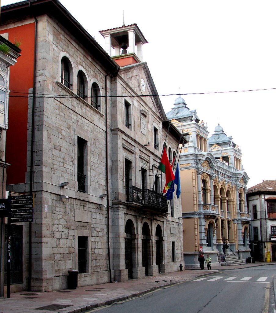 El Ayuntamiento y el Casino. Llanes. Principado de Asturias. by Valentín Enrique